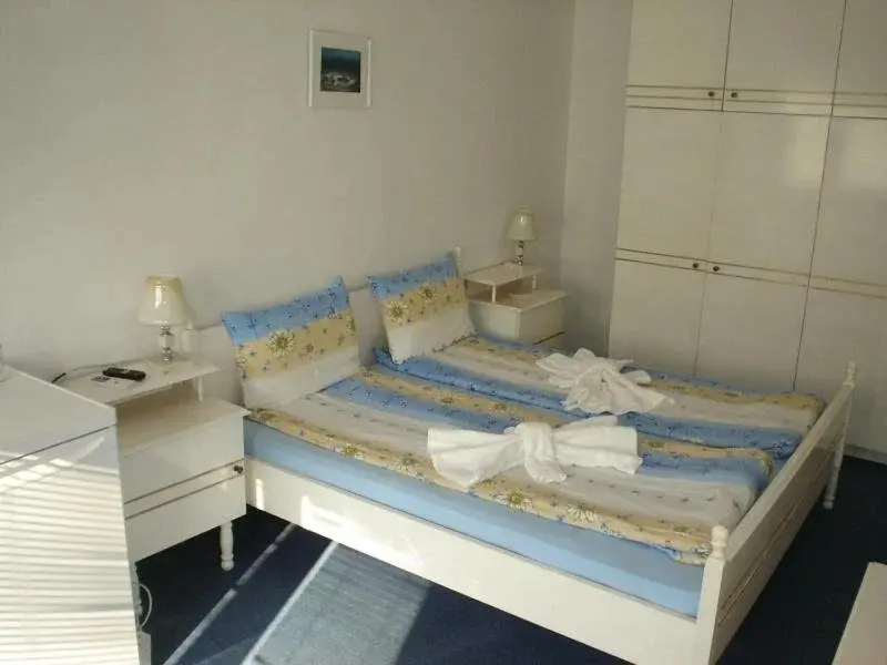 Китен: Guest House Rai