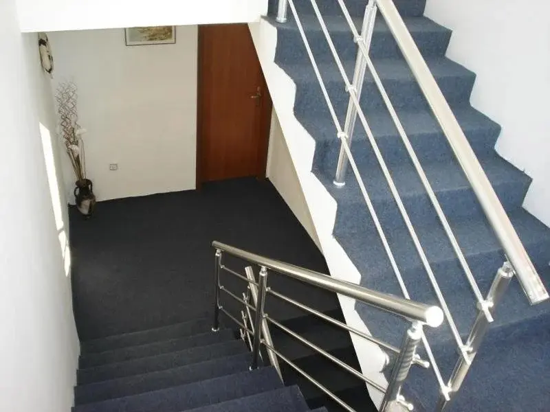 Китен: Guest House Rai