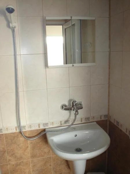 Китен: Guest House Rai