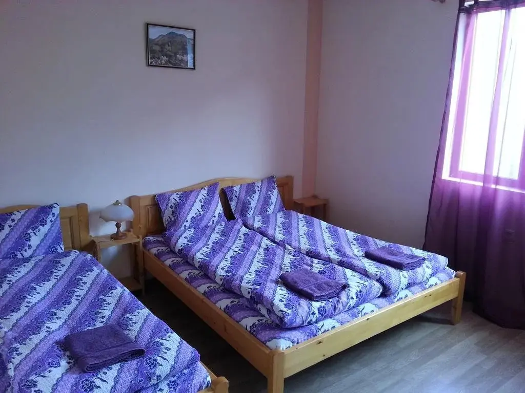 Извос: Guest House Zora