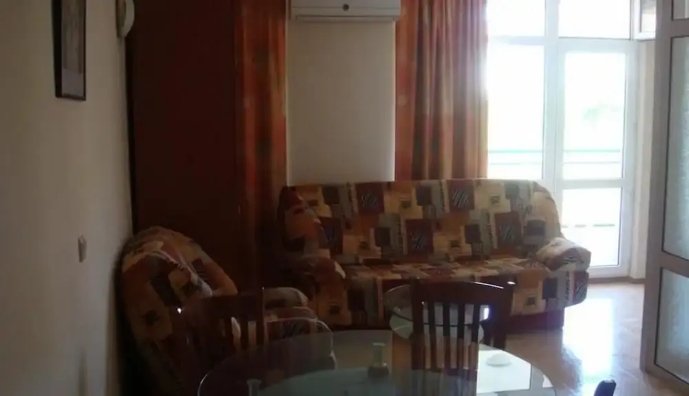 Солнечный берег: Elite 4 Apartments
