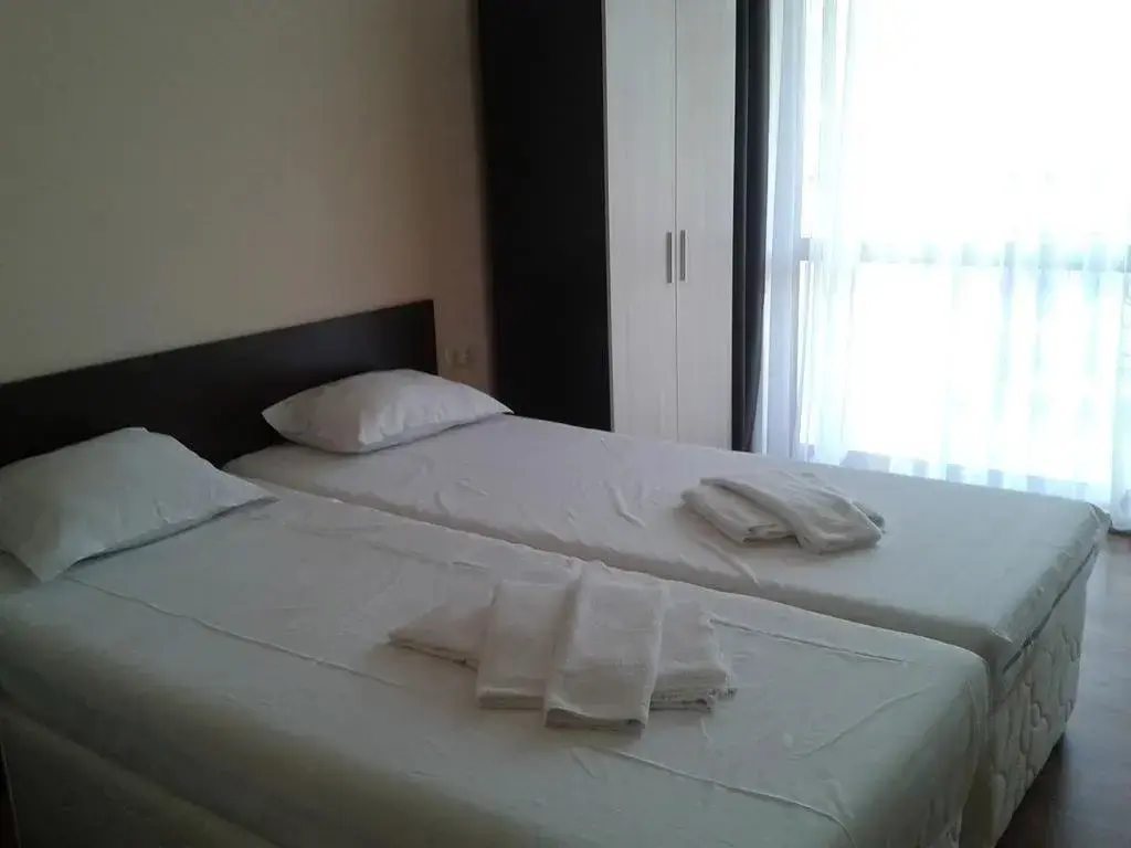 Солнечный берег: Hotel Seasons 3