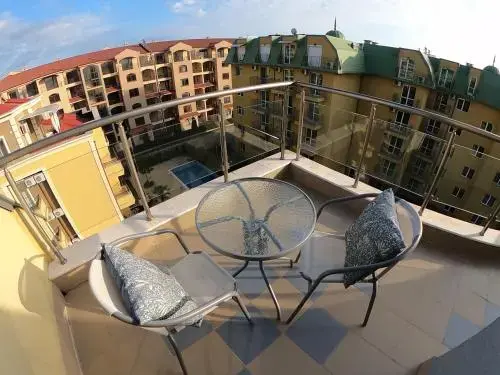 Солнечный берег: Aquaria Holiday Apartments