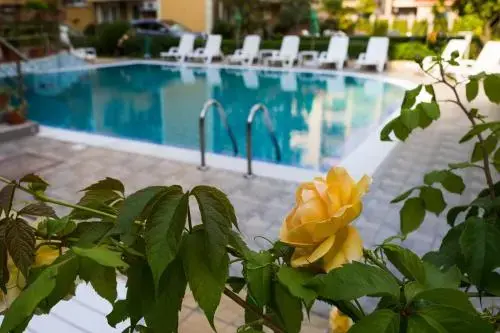 Солнечный берег: Aquaria Holiday Apartments