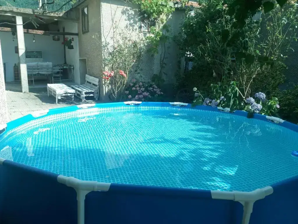 Дупница: Guest House Emiliya