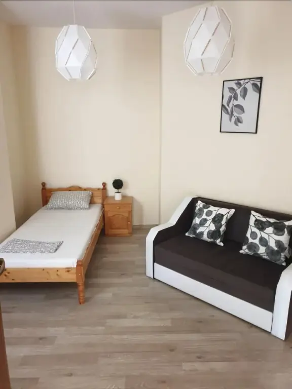 Солнечный берег: Sunny Gardens Apartments