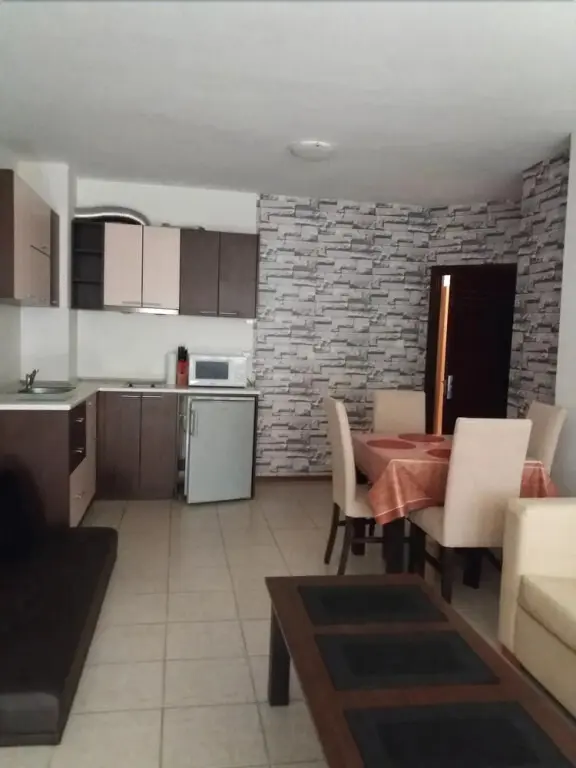 Солнечный берег: Sunny Gardens Apartments