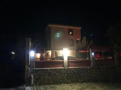 Варна: Guest House Villa Roza