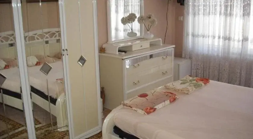 Несебр: Hotel The White House