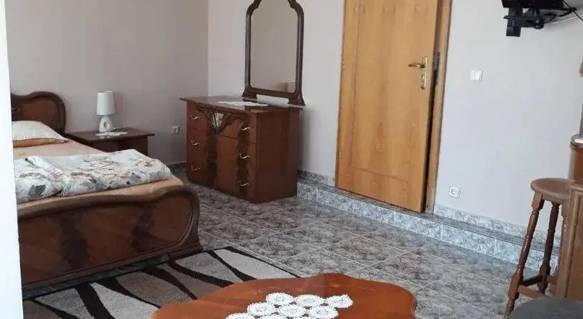 Несебр: Hotel The White House
