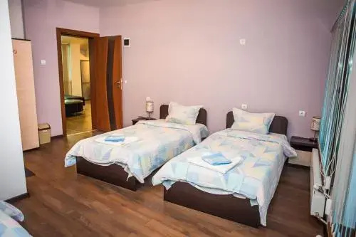 Троян: Megdana Guest House