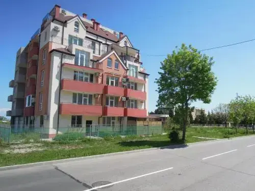 Поморие: Studios Eli