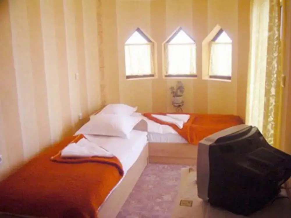 Балчик: Sunny - Viki Guest House