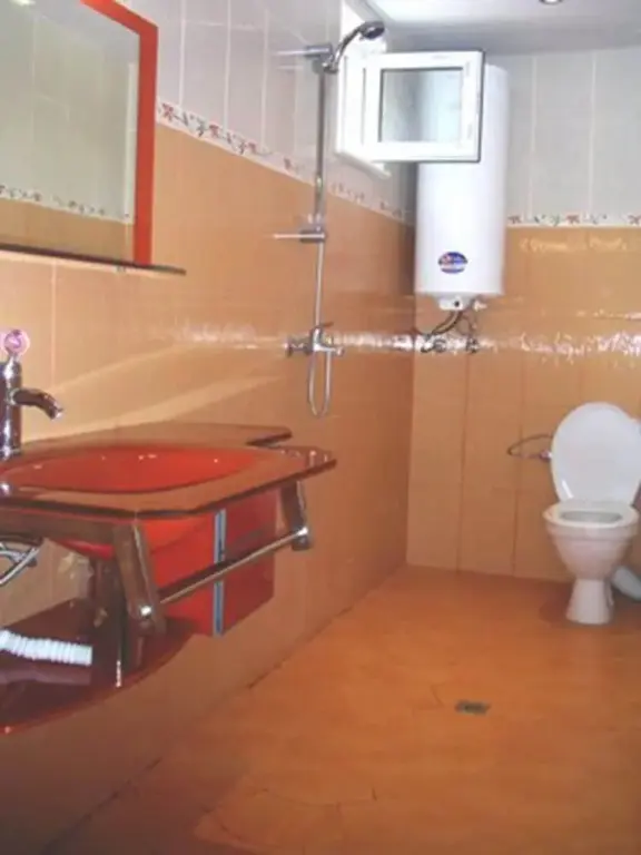 Балчик: Sunny - Viki Guest House