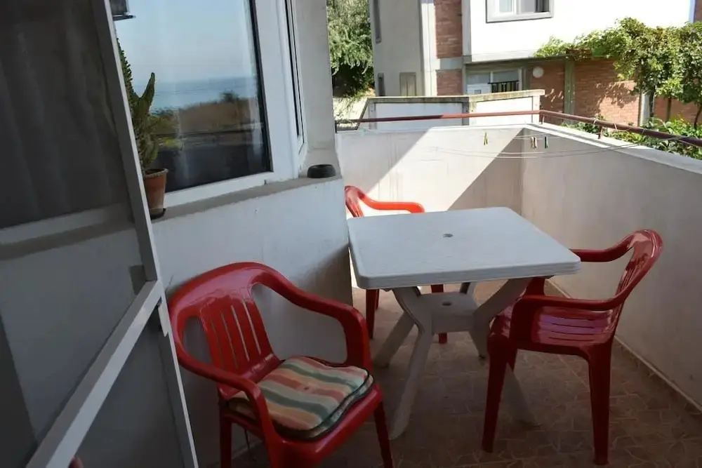 Балчик: Sunny - Viki Guest House