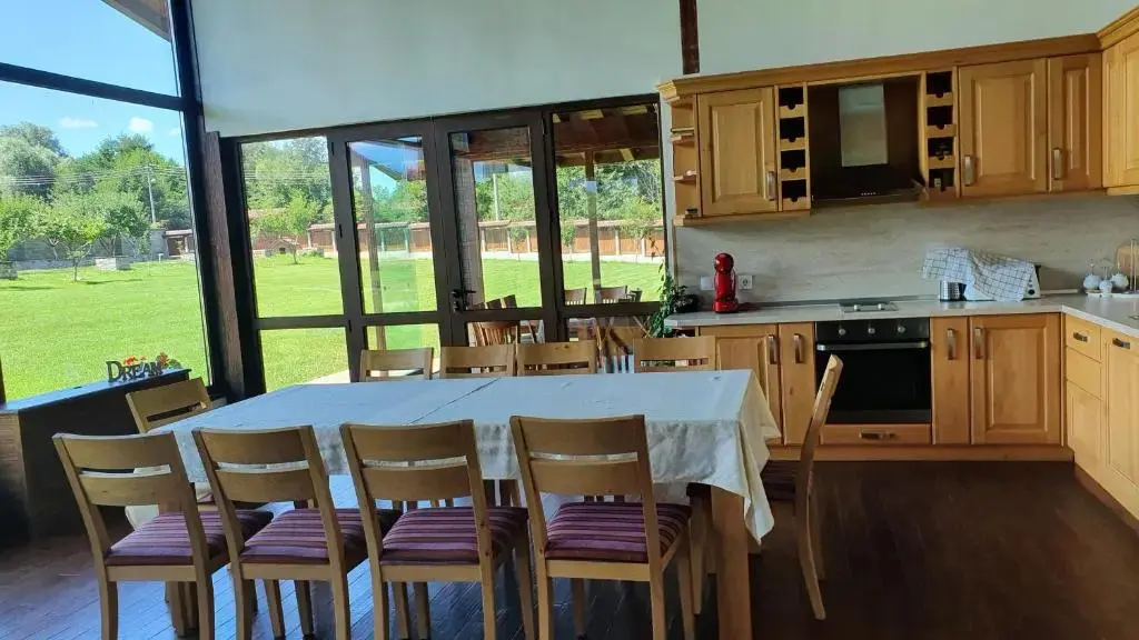 Разлог: Gostnici Holiday Home