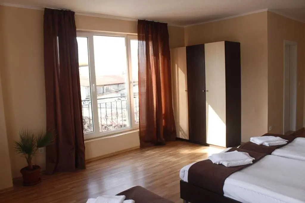 Несебр: Respekt Guest House