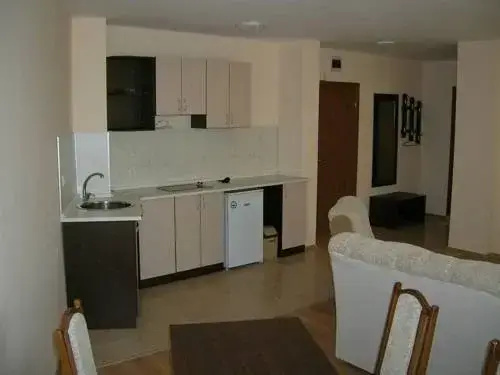 Солнечный берег: Livi Paradise Apartments