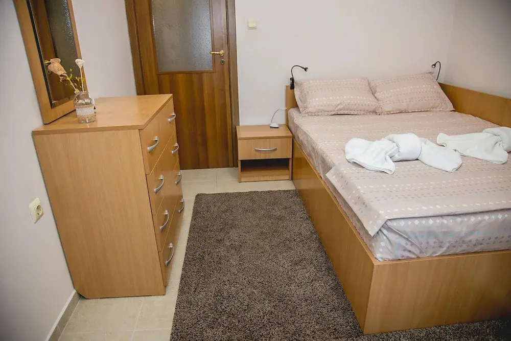 Бургас: FM Deluxe 2-BDR Apartment with Parking