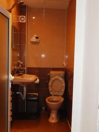 Сапарева баня: Guest House Zdravets