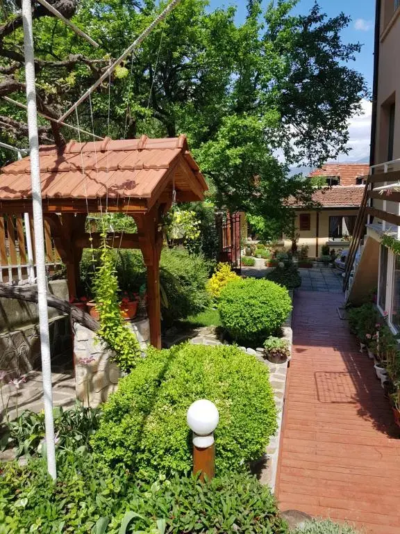 Сапарева баня: Guest House Zdravets