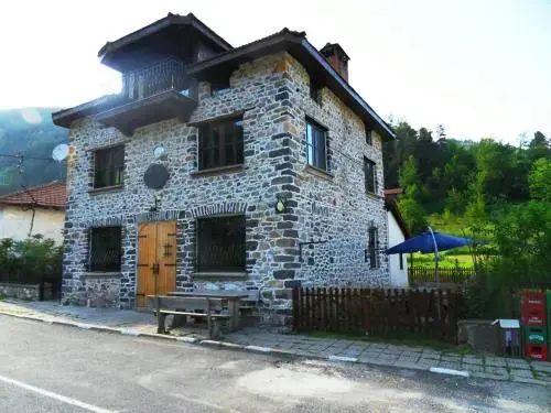 Чепеларе: Guest House The Jolly House