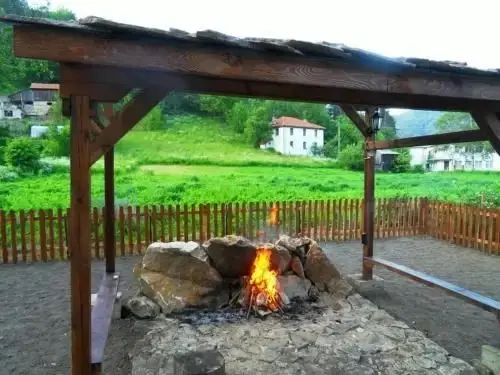 Чепеларе: Guest House The Jolly House