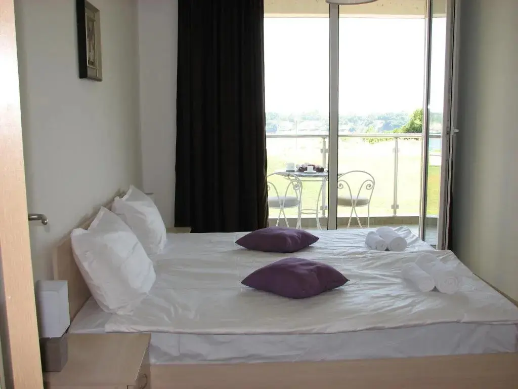 Царево: Two-Bedroom Apartment Donika
