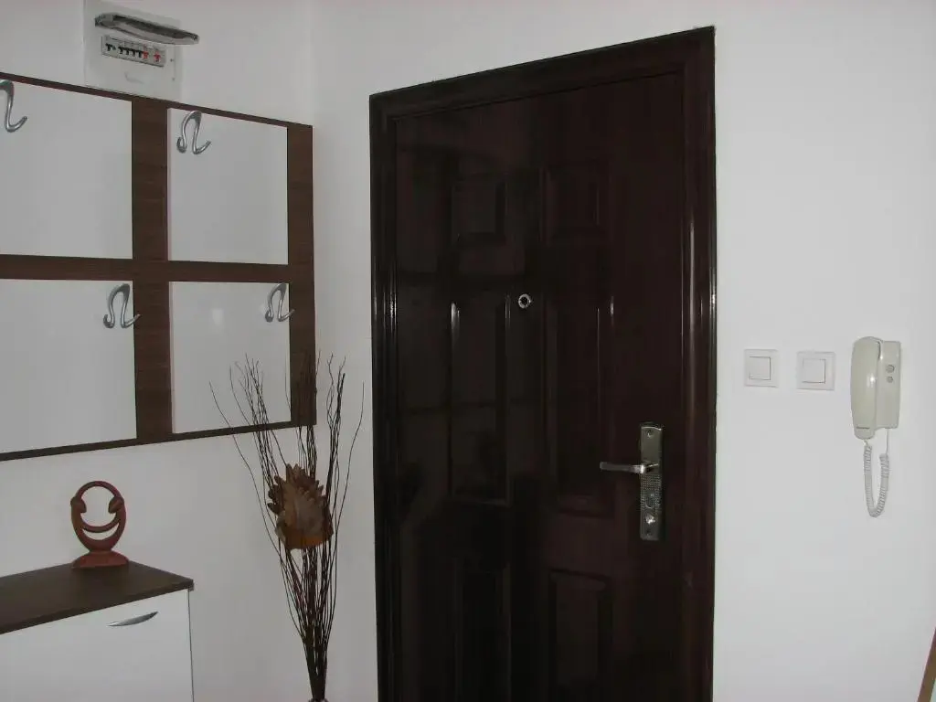 Царево: Two-Bedroom Apartment Donika