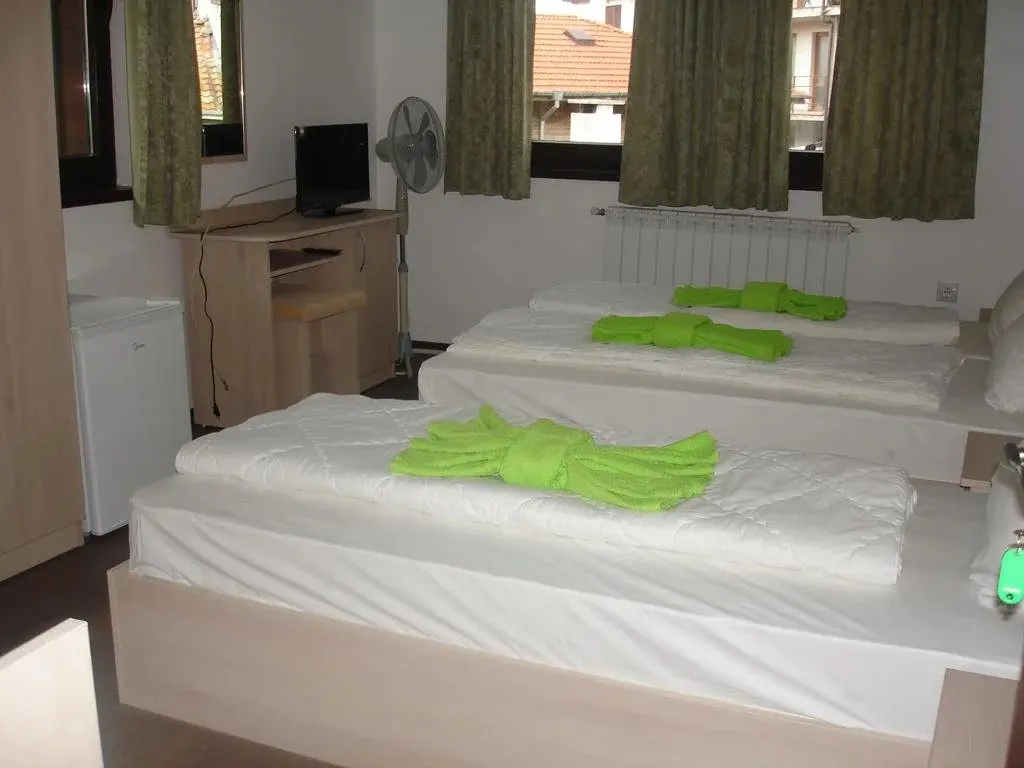 Несебр: Guest House Aja