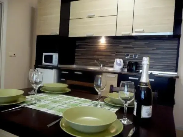 Солнечный берег: Casa del Sol Apartments