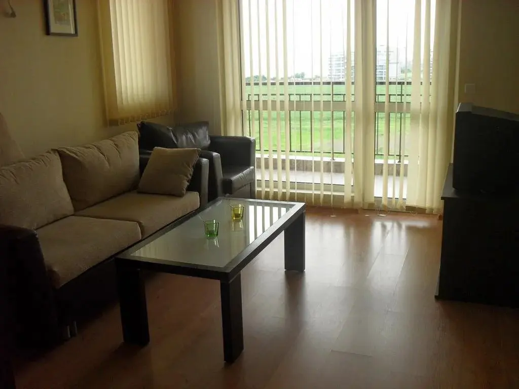 Равда: Rutland Beach Aparthotel