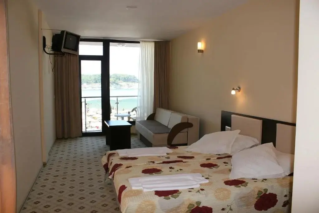 Китен: Family Hotel Teos
