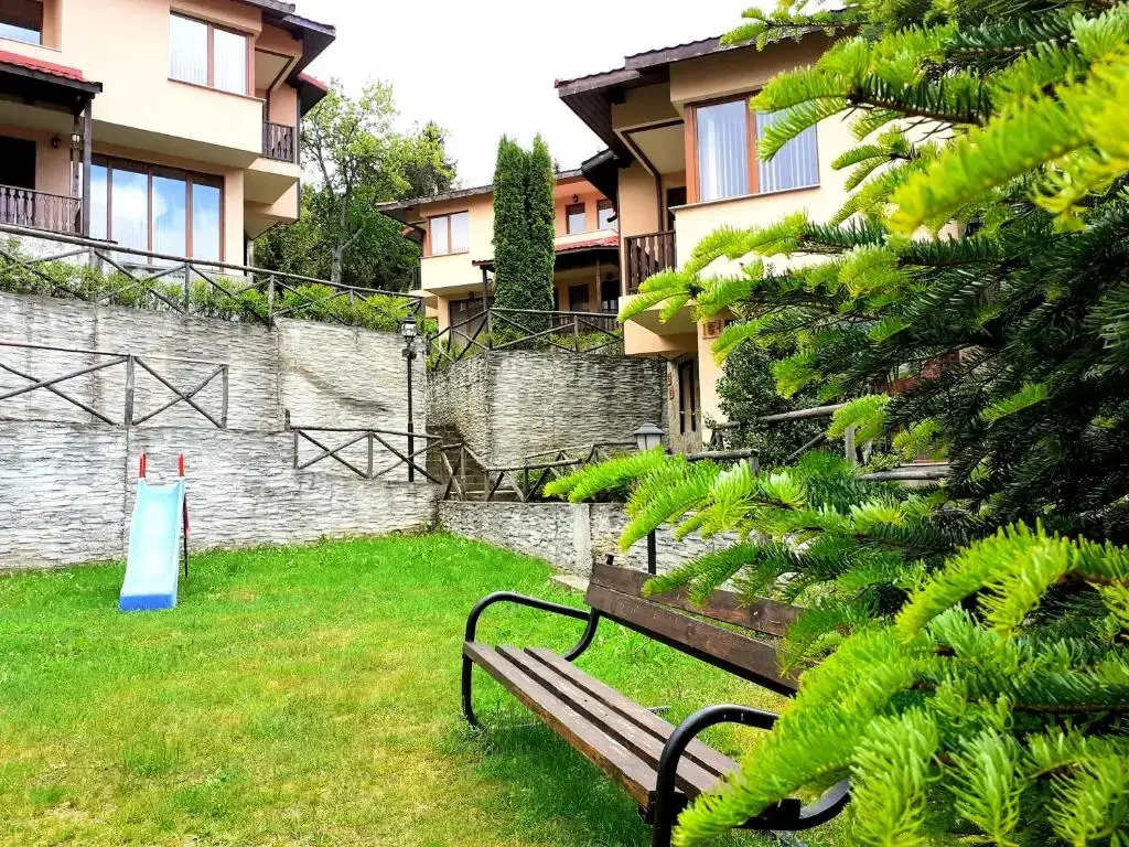 Чепеларе: Rodopi Houses