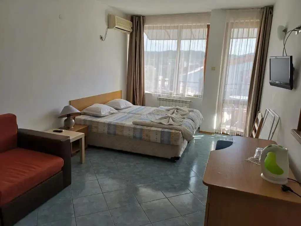 Созополь: Family Hotel Elena