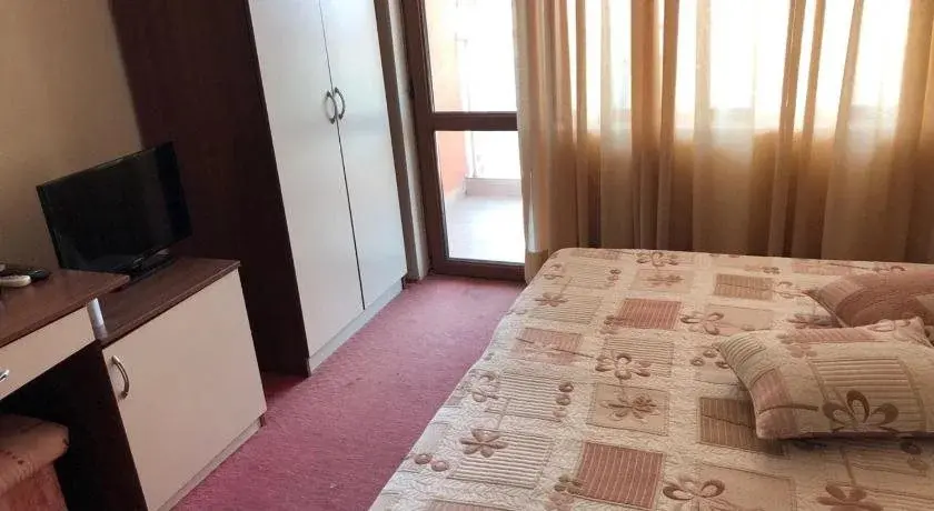Приморско: Family Hotel Dayana