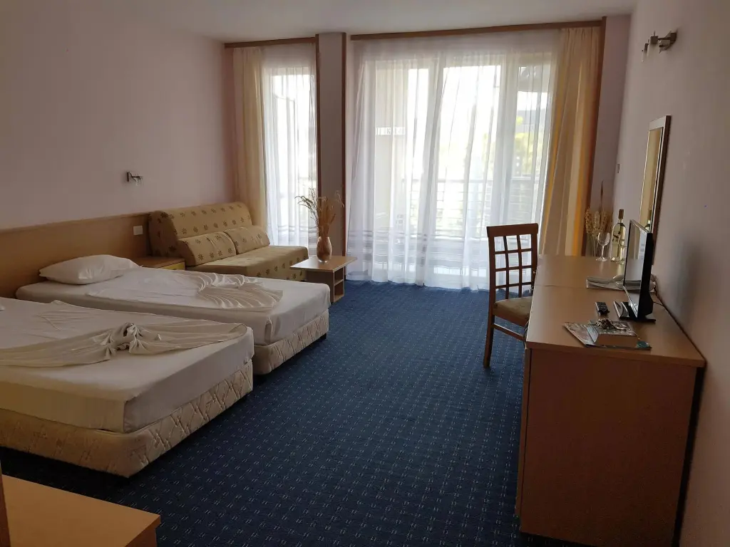 Солнечный берег: Kalofer Hotel