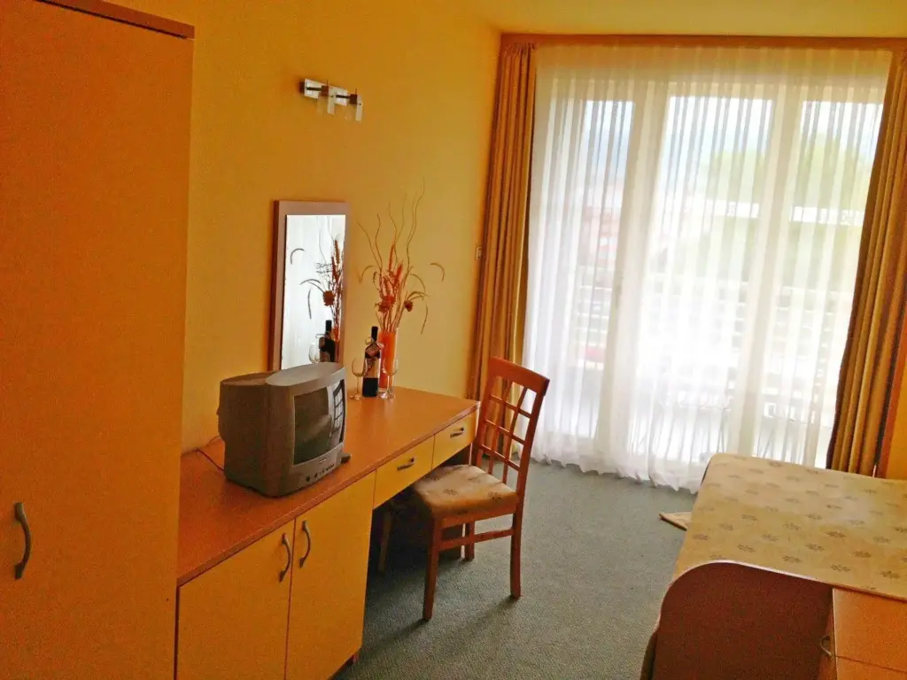 Солнечный берег: Kalofer Hotel