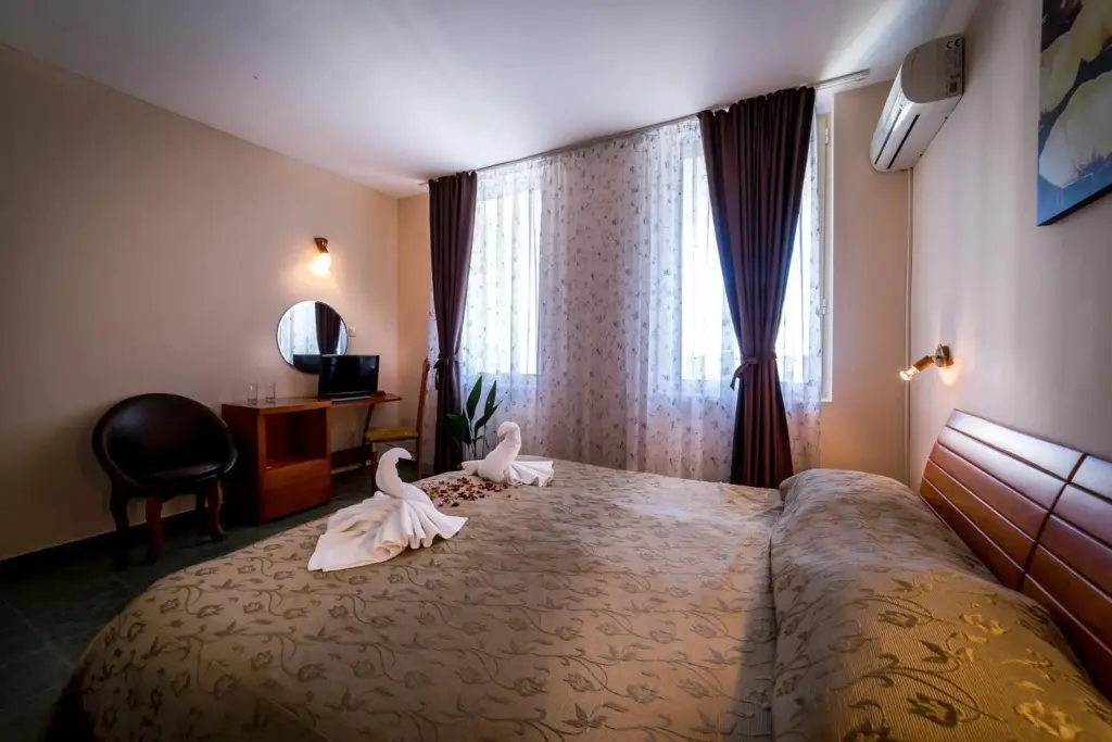 Солнечный берег: Hotel Kavkaz Golden Dune