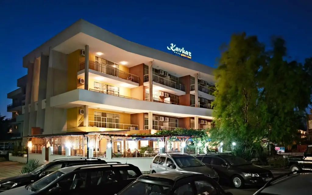 Солнечный берег: Hotel Kavkaz Golden Dune