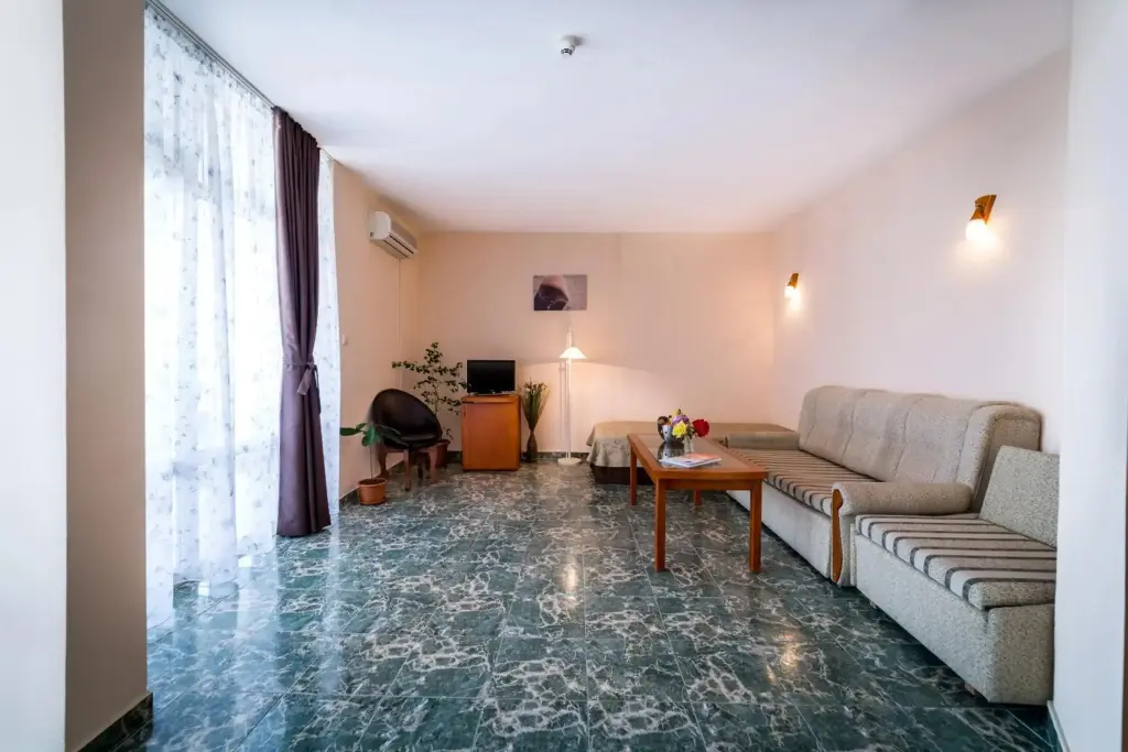Солнечный берег: Hotel Kavkaz Golden Dune