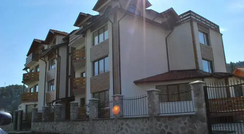 Боровец: PM Services Riverside Apartments