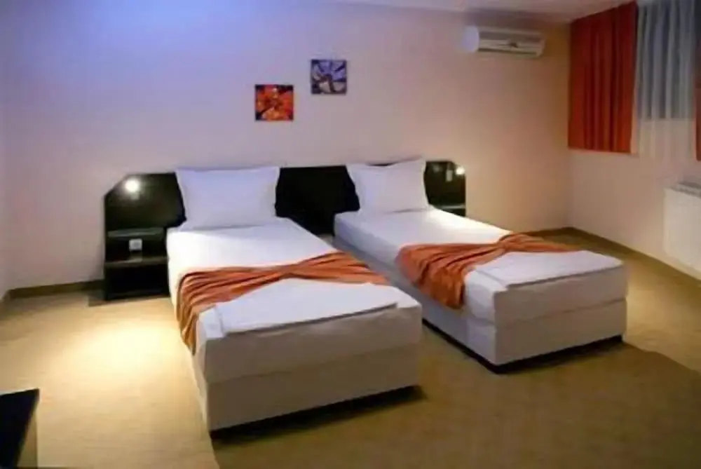 Ямбол: Hotel Riverside