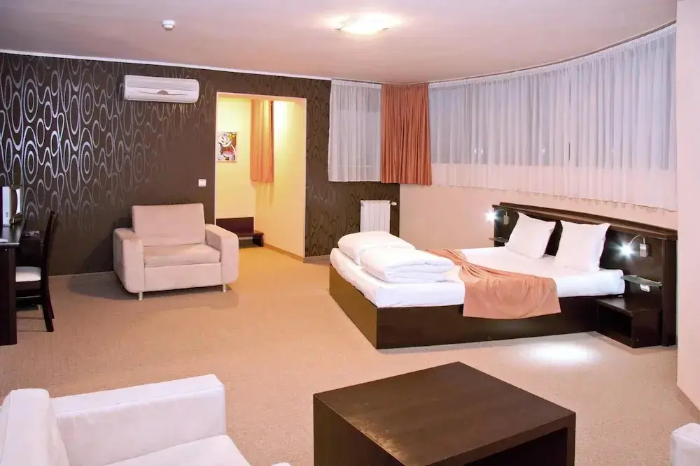 Ямбол: Hotel Riverside