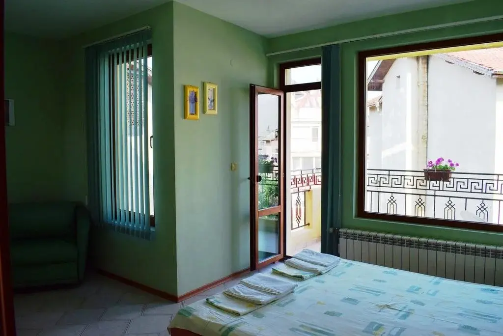 Царево: Sunny House Hotel