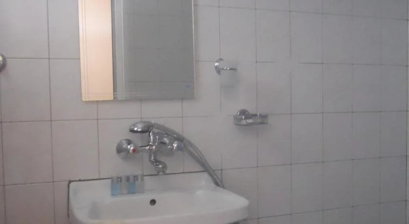 Черноморец: Family Hotel Sans Souci