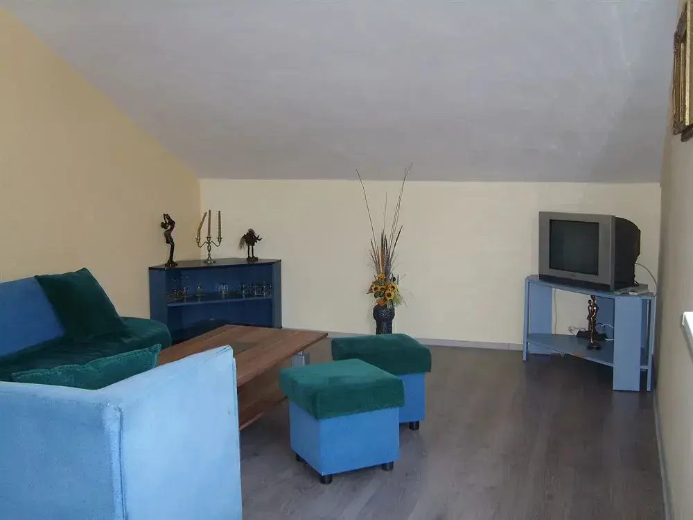 Черноморец: Family Hotel Sans Souci