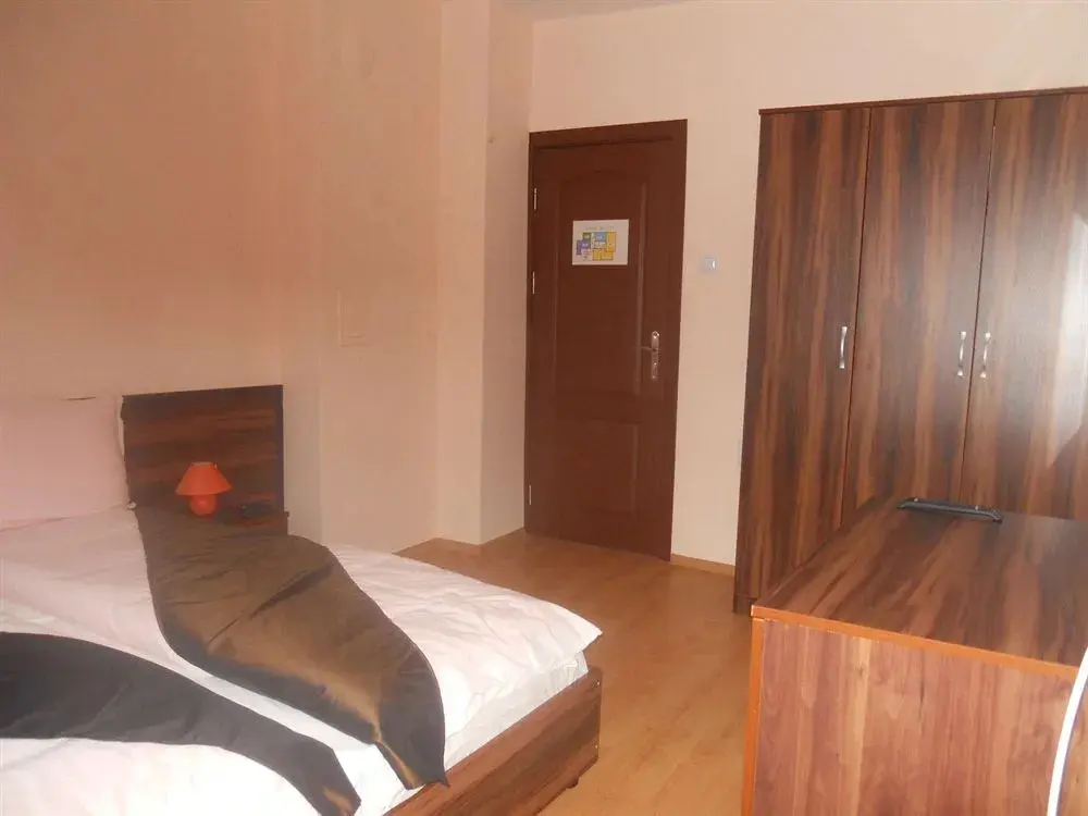 Черноморец: Family Hotel Sans Souci