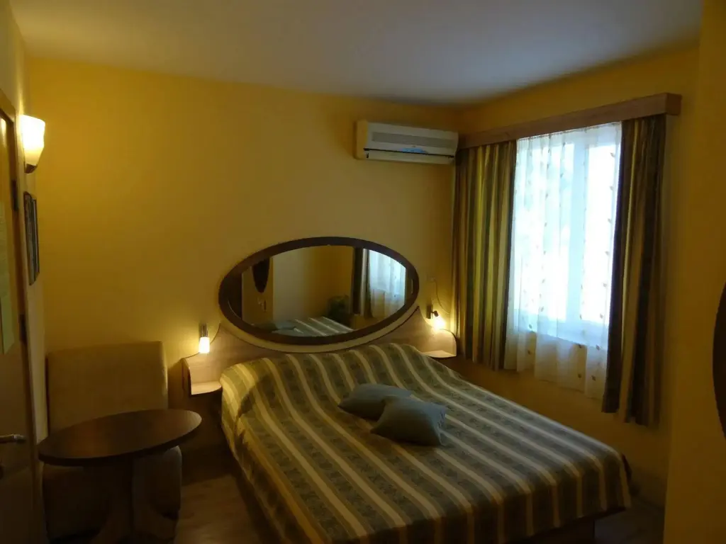Варна: Hotel Color