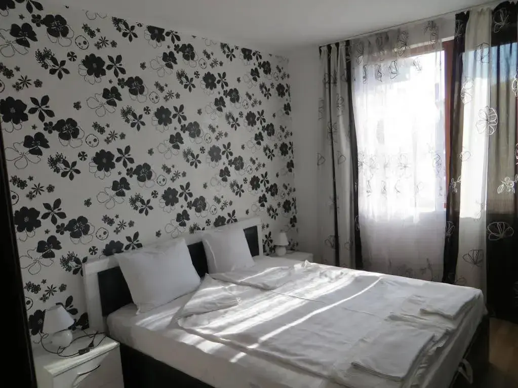 Несебр: Apollon Apartments